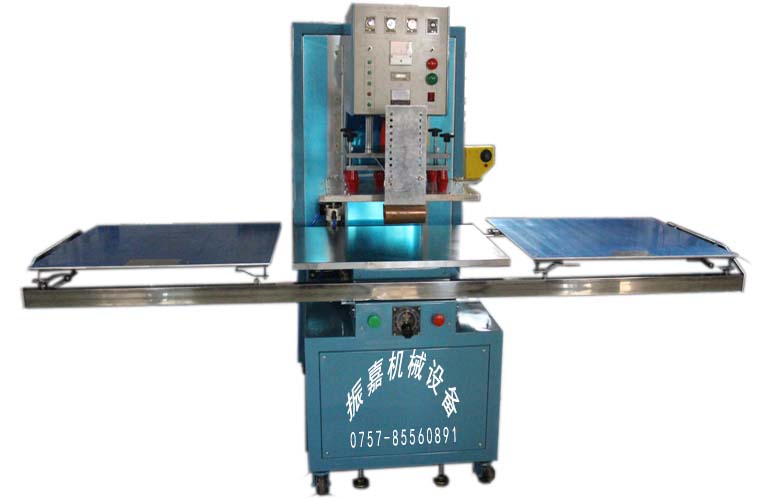 1477316701522426.jpg 12KW地毯壓花機(正面)圖片